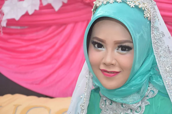 Tarakan Indonesia November 2017 Beautiful Indonesian Bride Happy Wearing Green — Stock Photo, Image
