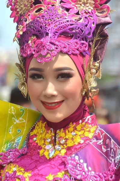 Tarakan Indonésia Julho 2018 Retrato Uma Bela Mulher Indonésia Sorrindo — Fotografia de Stock