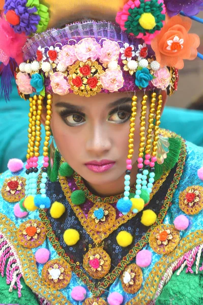 Tarakan Indonesia Lipca 2018 Portret Pięknej Indonezyjskiej Tancerki Tradycyjnej Sukience — Zdjęcie stockowe