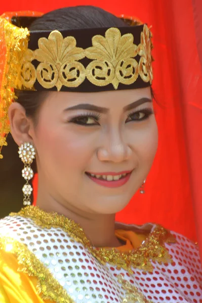 Таракан Индонезия Июля 2018 Года Портрет Красивых Индонезийских Танцоров Традиционной — стоковое фото