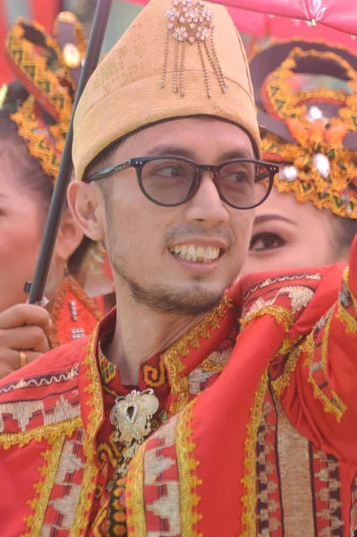 Tarakan Indonesia Julio 2018 Retrato Del Hombre Indonesio Vestido Con —  Fotos de Stock