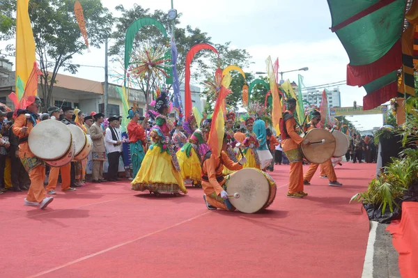 Tarakan Indonésia Julho 2018 Atrações Dança Tradicionais Indonésias Por Belos — Fotografia de Stock