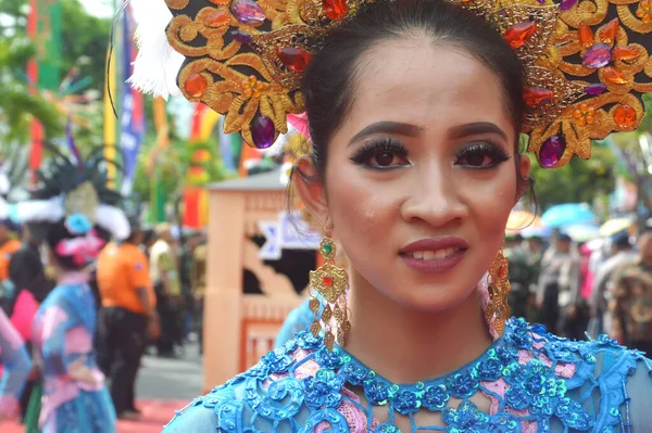 Tarakan Indonesia Juli 2018 Porträtt Vackra Indonesiska Dansare Traditionell Klänning — Stockfoto