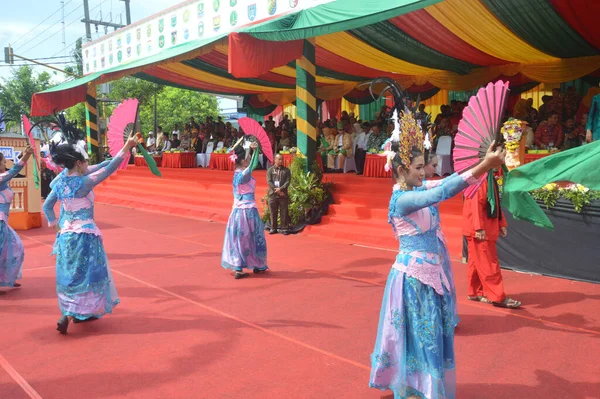 Tarakan Indonesia July 2018 Indonesian Traditional Dance Attractions Beautiful Dancers — Stock Photo, Image