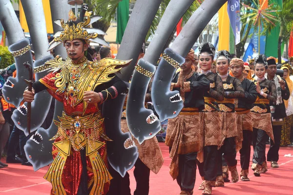 Tarakan Indonesia Julio 2018 Desfile Participantes Marchó Frente Las Tribunas — Foto de Stock
