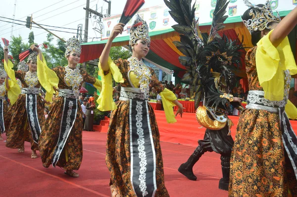 Tarakan Indonesia Julio 2018 Desfile Participantes Marchó Frente Las Tribunas — Foto de Stock