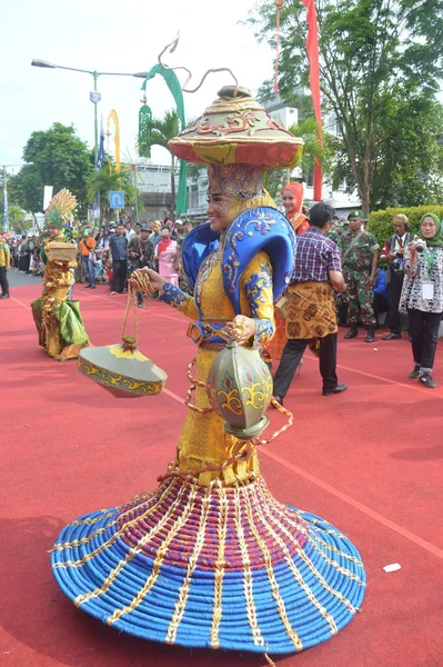 Tarakan Indonesia Juli 2018 Porträtt Vacker Indonesisk Kvinna Som Ler — Stockfoto