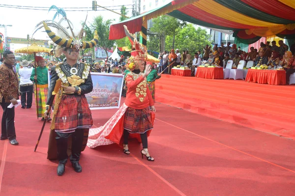 Tarakan Indonesia Julio 2018 Desfile Participantes Marchó Frente Las Tribunas — Foto de Stock