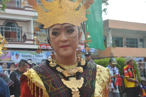 Tarakan Indonésia Julho 2018 Retrato Uma Bela Mulher Indonésia Sorrindo — Fotografia de Stock