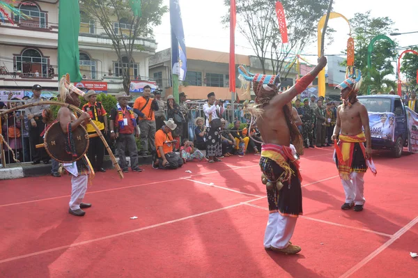 Tarakan Indonesia Července 2018 Caci Taneční Atrakce Kupangu Druh Lidového — Stock fotografie