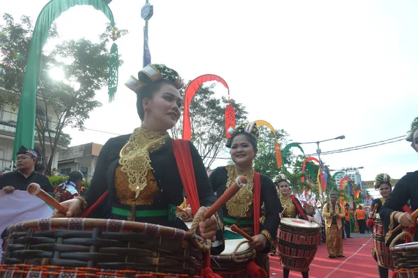 Tarakan Indonezya Temmuz 2018 Endonezya Güzel Dansçıların Geleneksel Dans Etkinlikleri — Stok fotoğraf