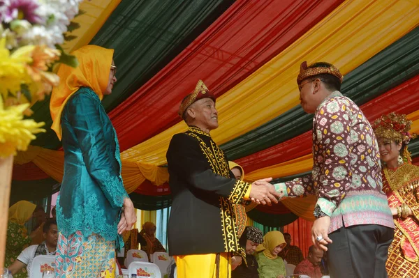 Tarakan Indonesia Lipca 2018 Uczestnicy Parady Apeksi Wręczyli Burmistrzowi Tarakanowi — Zdjęcie stockowe