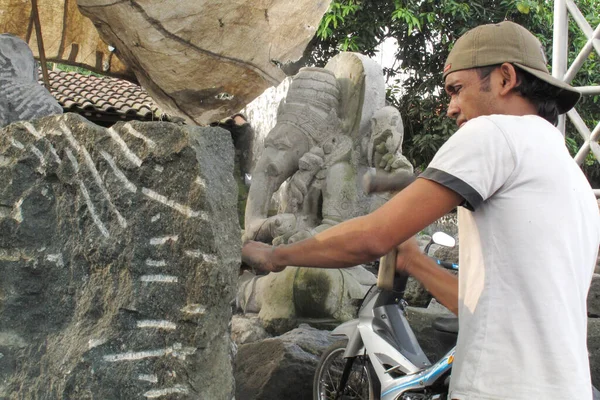 Mojokerto Endonezya Haziran 2013 Mojokerto Doğu Java Endonezya Geleneksel Taş — Stok fotoğraf