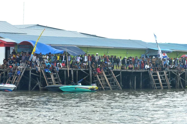 Tarakan Indonésie Décembre 2019 Public Enthousiaste Des Courses Hors Bord — Photo