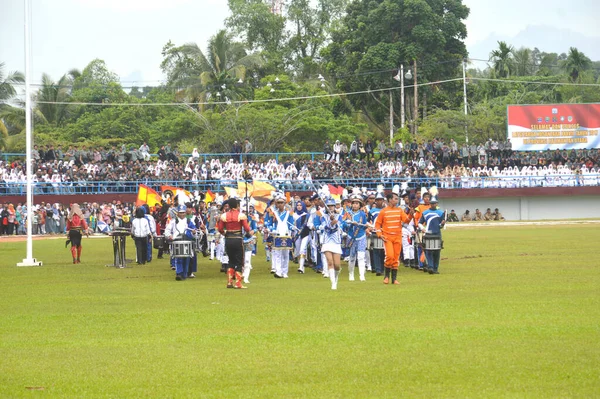 Tarakan Indonesia Mayo 2017 Atracciones Banda Tambores Ceremonia Clausura Latsitarda — Foto de Stock