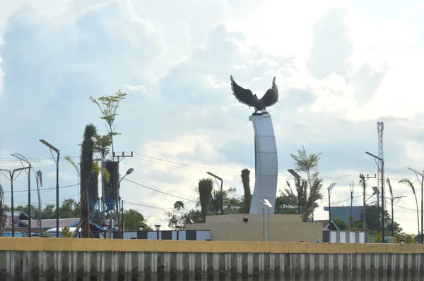 Tanjung Selor Indonesia November 2018 Hornbill Statue Monument Built Public — Stock Photo, Image