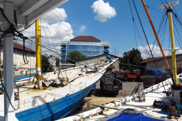 Surabaya Indonesia Giugno 2013 Atmosfera Del Porto Kalimas Surabaya — Foto Stock