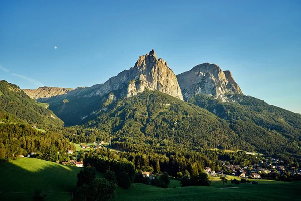 Hermoso Camino Alto Las Montañas Dolomitas Alpes Tirol — Foto de Stock