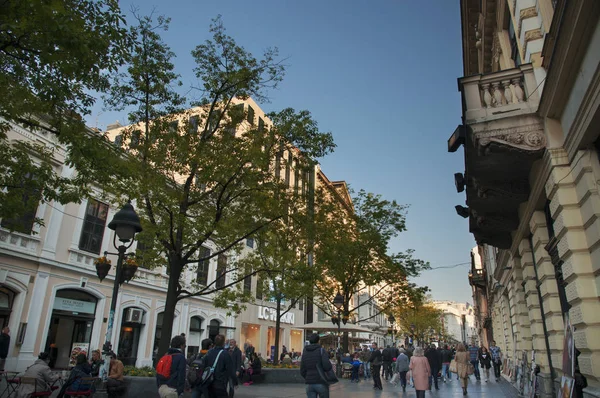 Bělehrad Srbsko 2019 Přeplněná Ulice Knez Mihailova Centru Bělehradu Při — Stock fotografie