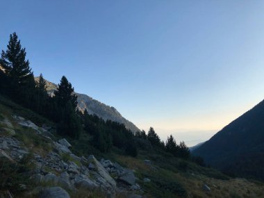 Bulgaristan 'daki Pirin dağlarının en yüksek zirvesi olan Yürüyüş Vihren