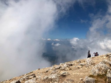 Pirin Dağı, Bansko, Bulgaristan - 08 18 2019: Bulgaristan 'daki Pirin dağlarının en yüksek zirvesi olan Hiking Vihren