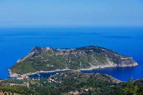 ケファロニア島。アソスの村。ギリシャ — ストック写真