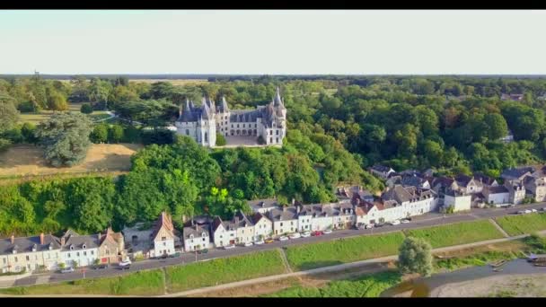 Luftaufnahmen des Schlosses von Ambosse. Frankreich. — Stockvideo