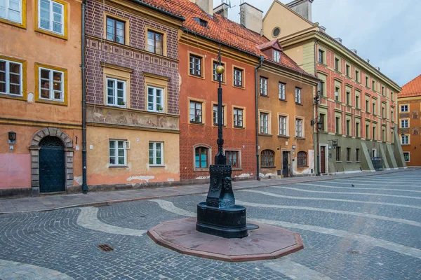 Ulicy na starym mieście w Warszawie, Polska — Zdjęcie stockowe