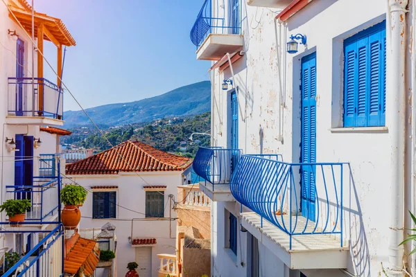 Beautiful street in old greece town, Crete island, Greece. Summer landscape — Stock Photo, Image