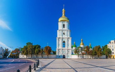 Ünlü St. Sophia Katedrali Kiev güneşli gün