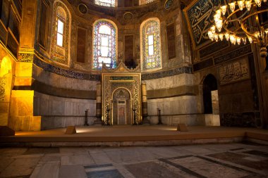 Ayasofya, İstanbul 'da bir müze, tarihi bazilika ve camidir. Bizans İmparatoru Justinianus tarafından 532-537 yılları arasında İstanbul 'da inşa edildi. Fotoğraf çekimi tarihi 14 Haziran 2020