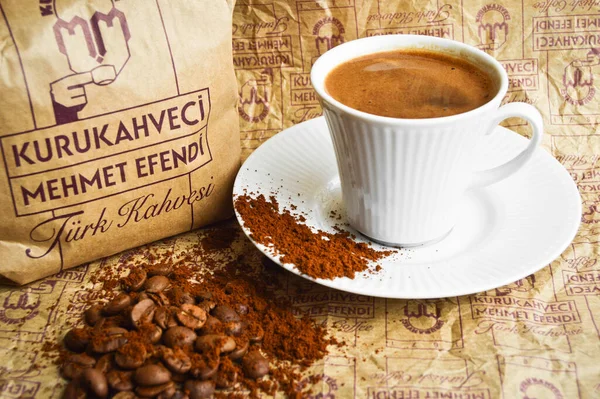 トルコ最高のドライコーヒー商人 Kurukahveci Mehmet Effendi パッケージコーヒー トルコのコーヒー イスタンブールトルコ 2月23 2019 — ストック写真