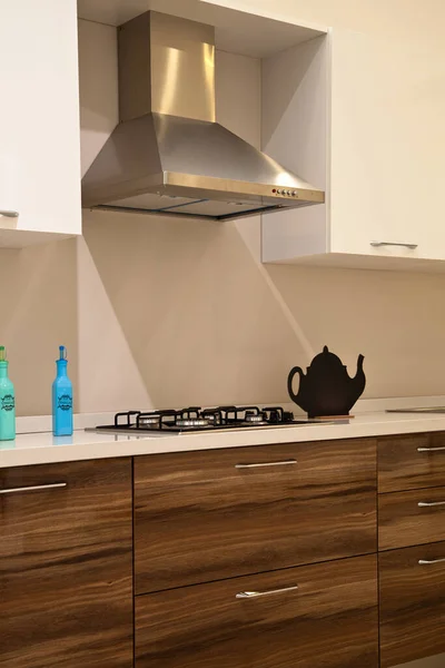 Interieur Luxuriöser Moderner Küchenausstattung Schränke Weiß Und Nussbaum — Stockfoto