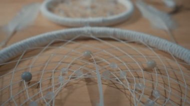 Eller Dream Catcher Closeup oluşturma