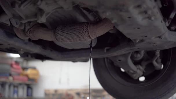 Mecánico de coche profesional, concepto de reparación de automóviles — Vídeos de Stock