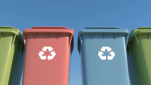 Recipiente colorido coleta de lixo separado para proteção ambiental — Vídeo de Stock