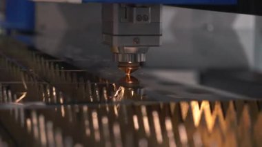 Modern Teknolojik Cnc Güç Metalik Ironwork Obje Sıcak Gaz Kapatma