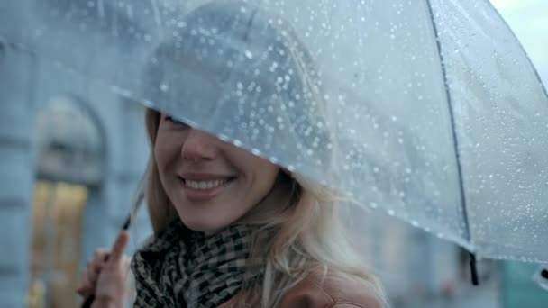 Close-up Portrait One Girl under Umbrella at Falling Rain in City with Smile 4k — Stock Video