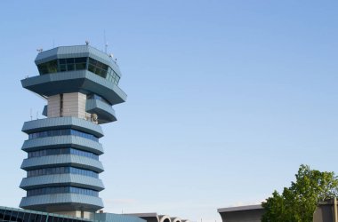 Hava trafik kontrol kulesi Uluslararası Havaalanı