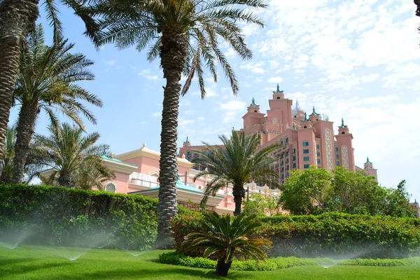 Světově proslulý Hotel Atlantida na Jumeirah Palm Island v D — Stock fotografie