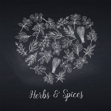Sancak şablonu elle çizilmiş bitkiler ve baharatlar çiftçilerin pazar menüsü tasarımı için kalp şeklinde. Karatahta biçiminde vektör illüstrasyon sayfası dekorasyonu aşçılık otları