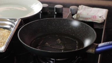 Ev yapımı cordon bleu mutfak içinde hazırlama 