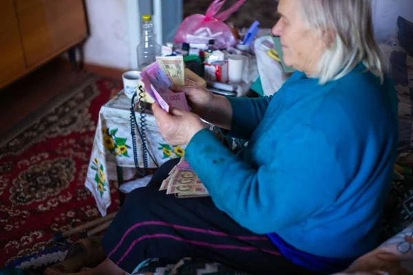 Ukraine Kiev Décembre 2018 Vieille Femme Aux Cheveux Gris Pauvre — Photo