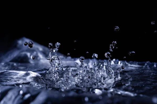 Gotas Água Salpicando Membrana Acústica Muitas Gotas Alta Frequência Ondas — Fotografia de Stock