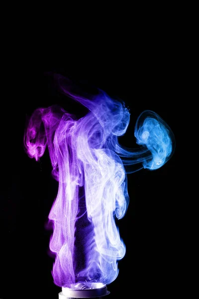 Nuages colorés de fumée de singe. Beaucoup de couleur et de clou de glicérine — Photo