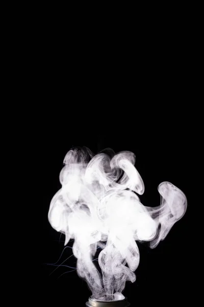 Glizerin auf Vaporspirale spritzen. weißer dicker Nebel mit sichtbarem tr — Stockfoto
