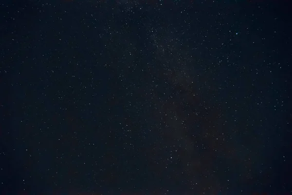 长曝光夜照片 很多有很多星座的恒星 天空中的星云 具有柔和噪音效果的夜景 — 图库照片