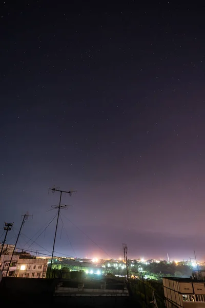 Nachtsternenlandschaft Mit Vielen Sternen Und Sternbildern Blick Vom Hochhausdach — Stockfoto