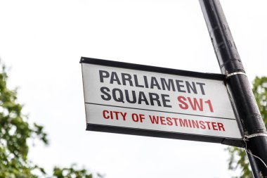 Parlamentosu Westminster şehir meydanında bir iz. Londra, İngiltere. İngiltere