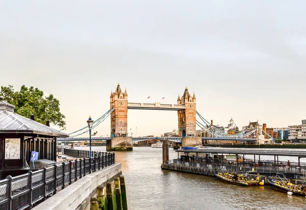 Themse Mit Tower Bridge Hintergrund London Bei Sonnenuntergang Vereinigtes Königreich — Stockfoto